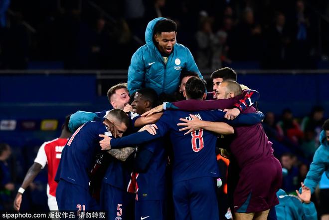 阿森纳完胜土耳其，阿什拉夫带队取胜